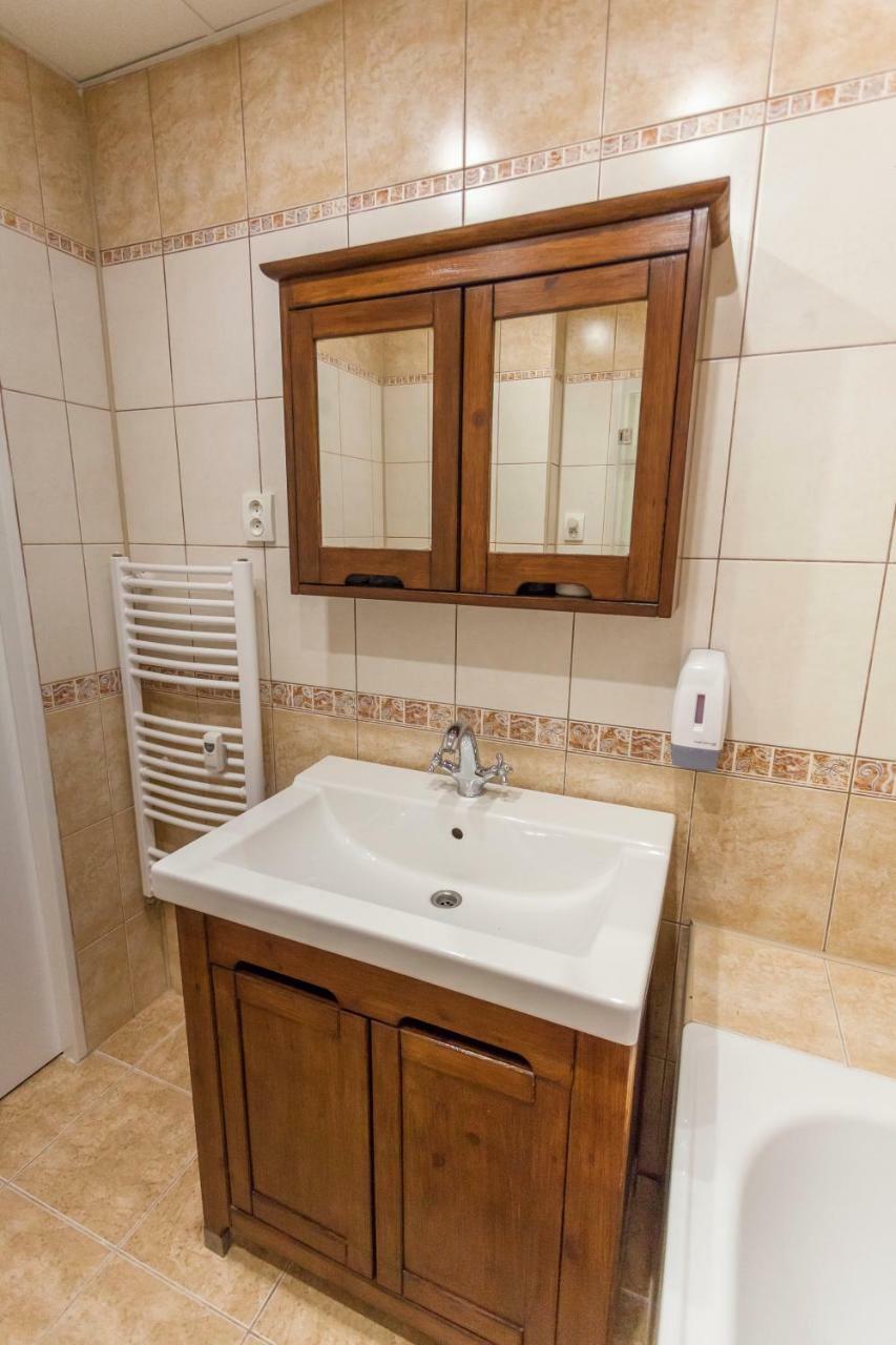 Air-Conditioned Apartment Sancova - Old Town Bratislava Luaran gambar