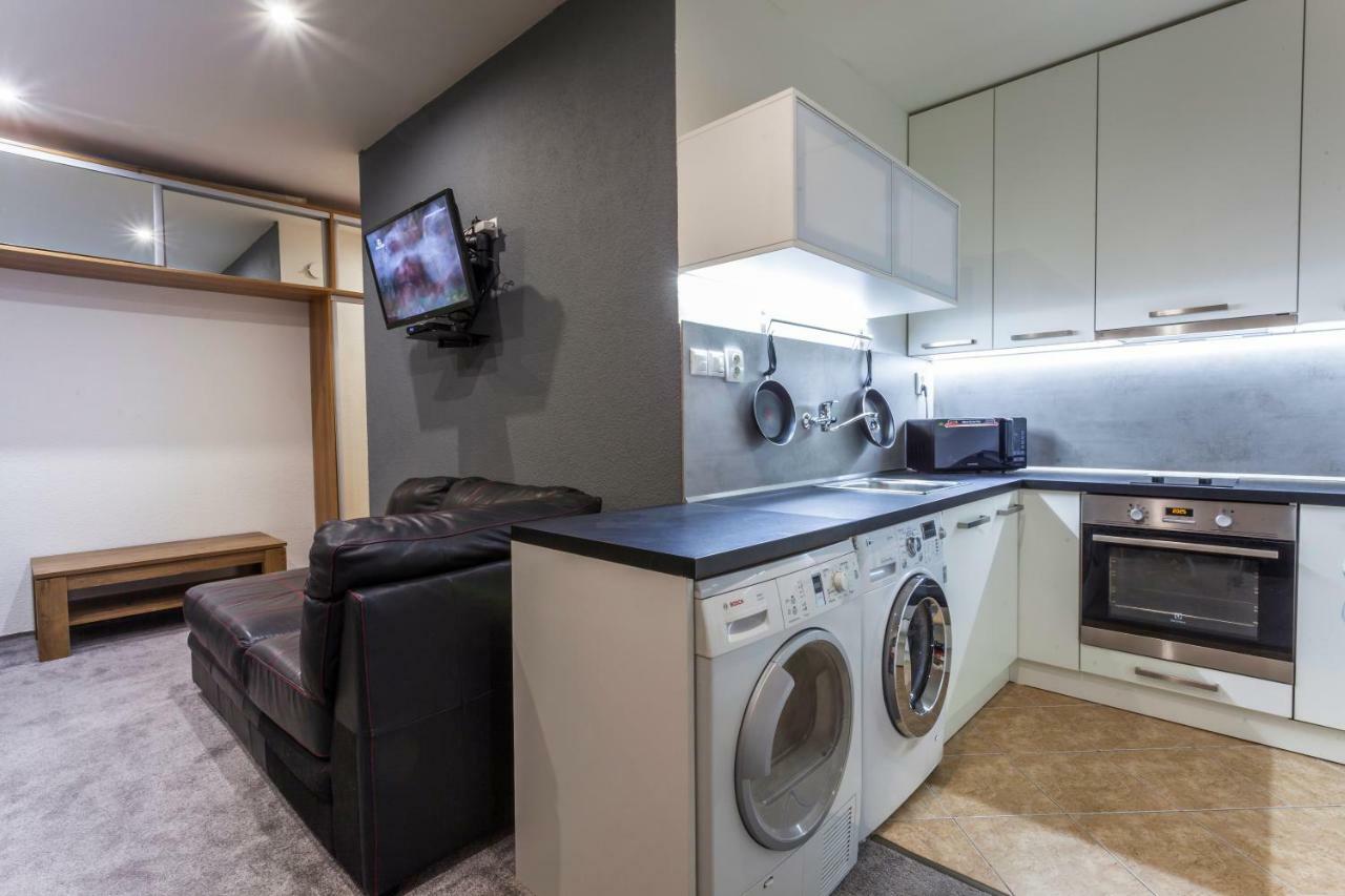 Air-Conditioned Apartment Sancova - Old Town Bratislava Luaran gambar