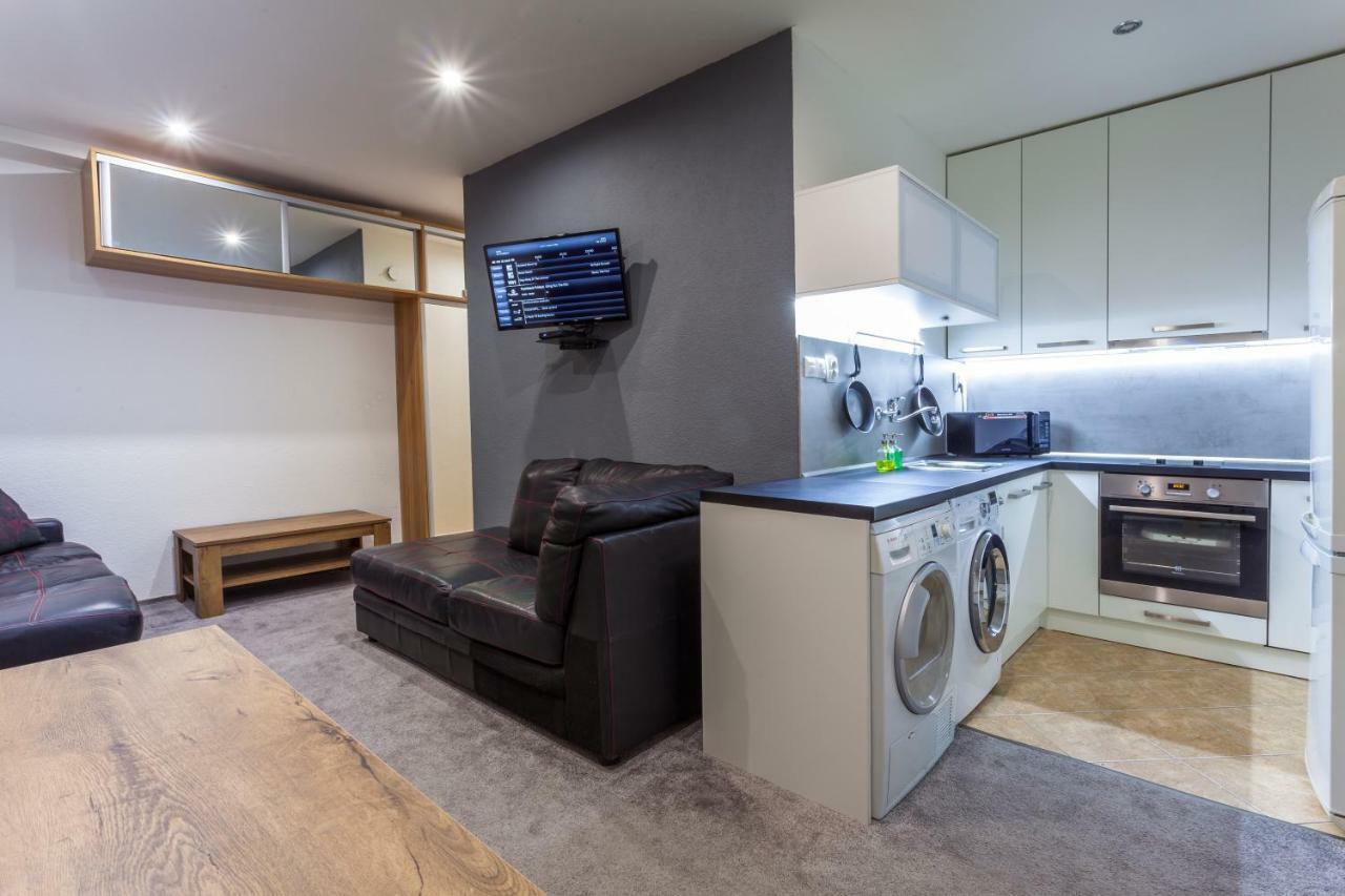 Air-Conditioned Apartment Sancova - Old Town Bratislava Luaran gambar